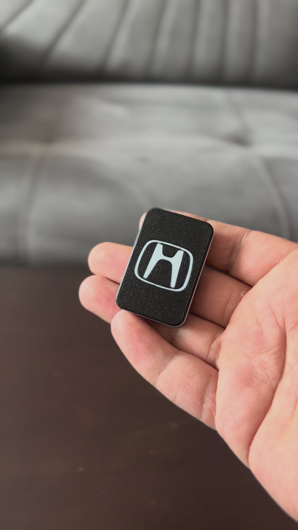 Araba Logolu Premium Tasarım Stres Oyuncağı – Tok ve Akıcı His